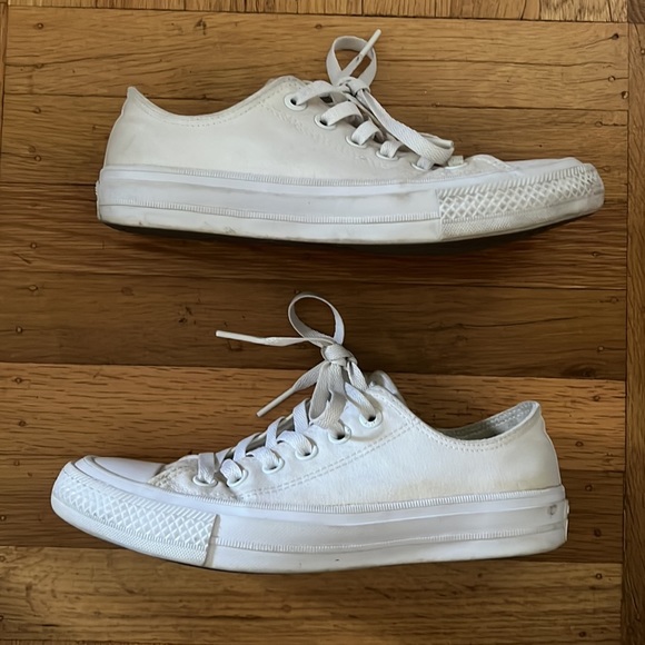 Converse Chuck Taylor II White Low Top w/ Nike Lunarlon - Picture 2 of 13